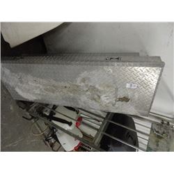 Diamond Plate Truck Bed Box