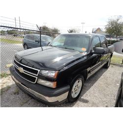 2006 Chevy Silverado 1500 LT Crew Cab Short Bed Pick Up