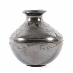 Mata Ortiz Polychrome Pottery Olla by Mora c. 1950