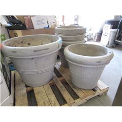 2 Concrete patio planters
