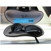 Image 1 : Ladies Ray Ban sunglasses - used