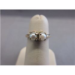 10KT Yellow Gold Ring set with 2 Genuine Pearls
