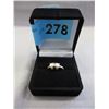 Image 2 : 10KT Yellow Gold Ring set with 2 Genuine Pearls