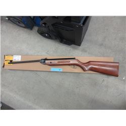 New - Break barrel pellet rifle with wood stock