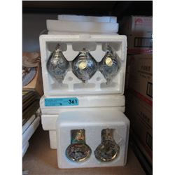16 Sets of new porcelain Christmas ornaments
