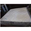 Image 1 : New - King size Kingsdown mattress