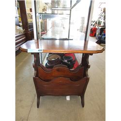 Vintage wood side table/magazine rack
