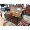 Image 1 : Vintage "Heirloom" cedar chest