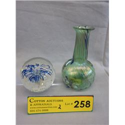 2 Unsigned art glass paperweight & vase