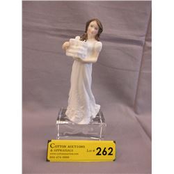 1994 Royal Doulton figurine "Christmas Parcels"