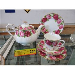 Royal Albert bone china - 5 piece lot
