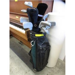 Golf clubs in bag - used