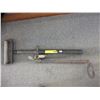 Image 1 : Vintage pump