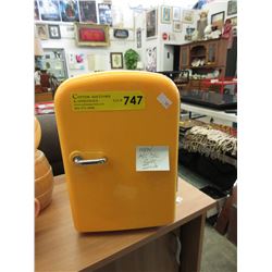 Mini refrigerator with cables