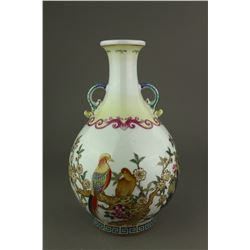 Fine Famille Rose Porcelain Vase Qianlong Mk