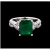Image 2 : 4.35ct Emerald and Diamond Ring - 14KT White Gold