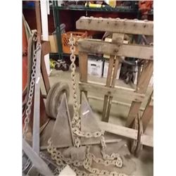LARGE ANCHOR WITH CHAIN
