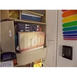 BOX OF ASSORTED BOOKS