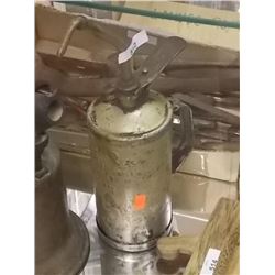 VINTAGE OIL CAN