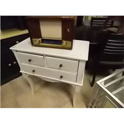 WHITE VANITY - 3 DR