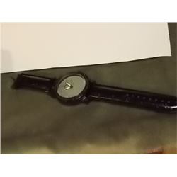 WATCH - NEW - DIAMOND KING WRIST WATCH -  SET WITH 6 GENUINE DIAMONDS