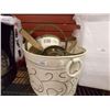 Image 1 : METAL POT & BRASS STAND