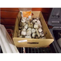 BOX OF VINTAGE PORCELEIN