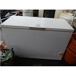 CHEST FREEZER - WORKING GOOD - 2 BASKETS INSIDE