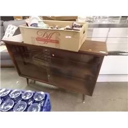 RETRO CHINA CABINET