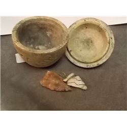 VINTAGE STONE CARVED BOWL WITH LID - INCLUDES 2 SPEAR TIPS - ~2 1/4" TALL BOWL