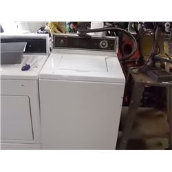 WASHER - MAYTAG - WORKING - WARRANTY TILL MONDAY 5PM WIHT BID $75 OR MORE