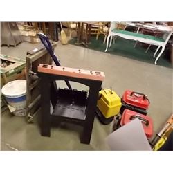 FOLDING SAW HORSES - 2 TTL