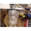 Image 1 : JUICE DISPENSER