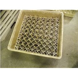 DISHWASHER TRAY - DIVIDED - SINGLE BASE UNIT  - DIVIDED INTO 20 COMPARTMENTS