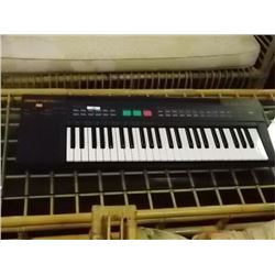 YAMAHA PSR-8 PIANO/ORGAN  - ELECTRIC