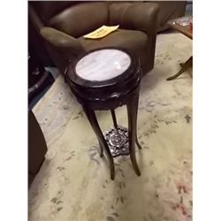 ROUND MAHOGANY SIDE TABLE WITH MARBLE TOP