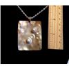 Image 1 : SHELL & NATURAL PEARL PENDANT ON CHAIN