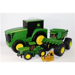 BOX OF JOHN DEER COLLECTIBLES INCLUDING CARRYING