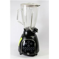 BLACK & WHITE GE TOUCH BLENDER