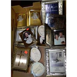 FLAT OF ASSORTED PICTURE FRAMES NEW FROM GIFT SHOP