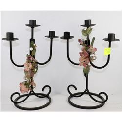 PAIR OF CANDLE HOLDERS FLOWERED