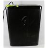 Image 1 : OMNITECH PERSONAL PAPER SHREDDER