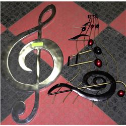 2 MUSICAL NOTE WALL ORNAMENTS