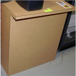 SMALL WOODEN COUNTER