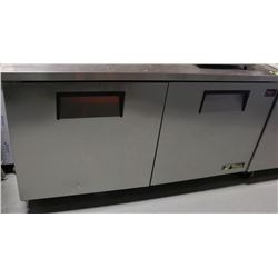 TRUE REFRIGERATED 5' PREP TABLE-FREEZER