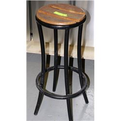 WOOD SLAT SEATED BARSTOOL X11