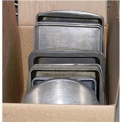 BOX OF ASSORTED BAKING PANS