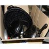 Image 1 : BOX OF ASSORTED KITCHEN EQUIPMENT