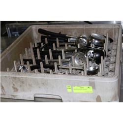 DISH RACK WITH UTENSILS