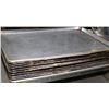 Image 1 : 10 BAKING SHEETS